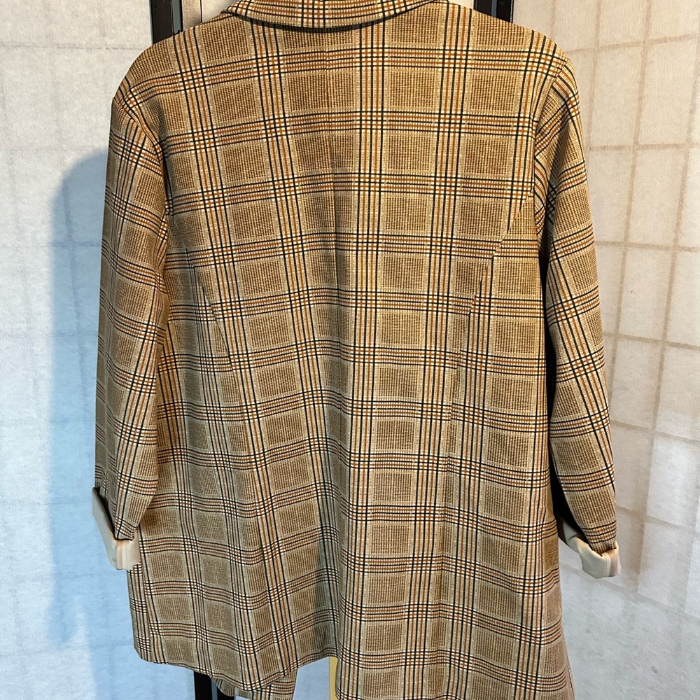 Tan Plaid Women's Blazer - Picture 3 of 3